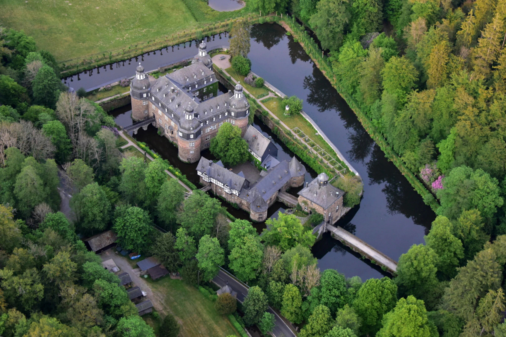 https://jobs-swf.de/wp-content/uploads/2023/06/wickede-schlosscottorf.jpg